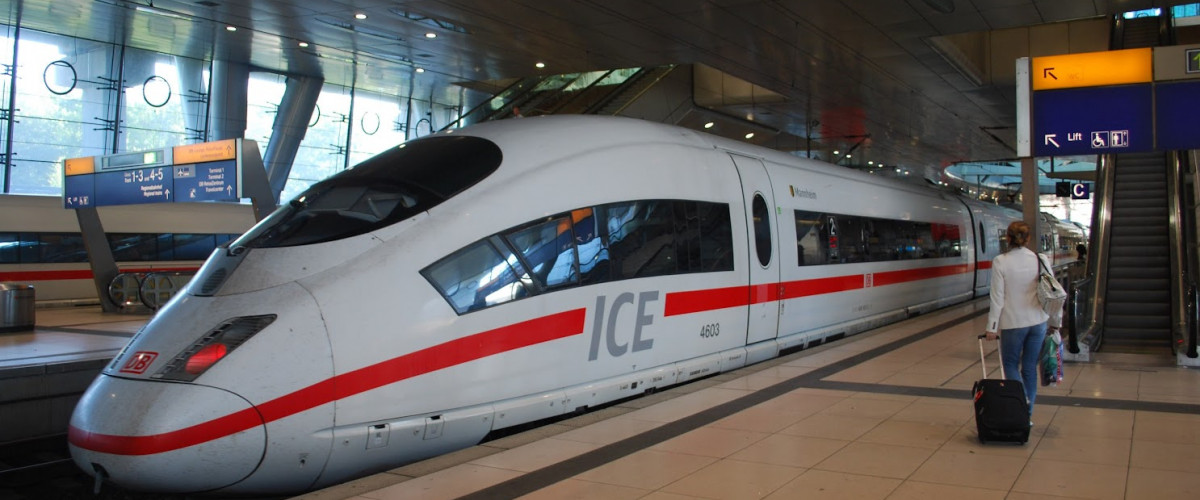ICE_Stadt_Bahnhof_mobil_Bahn_Zug_723319417!