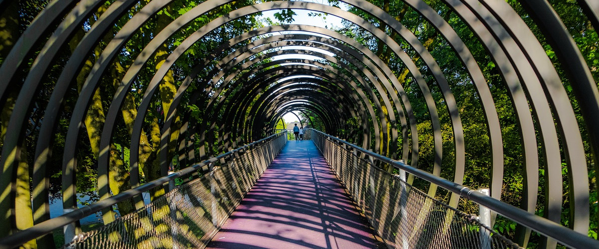 1.	Kaisergarten, Rehberger Brücke „Slinky Springs to Fame“
